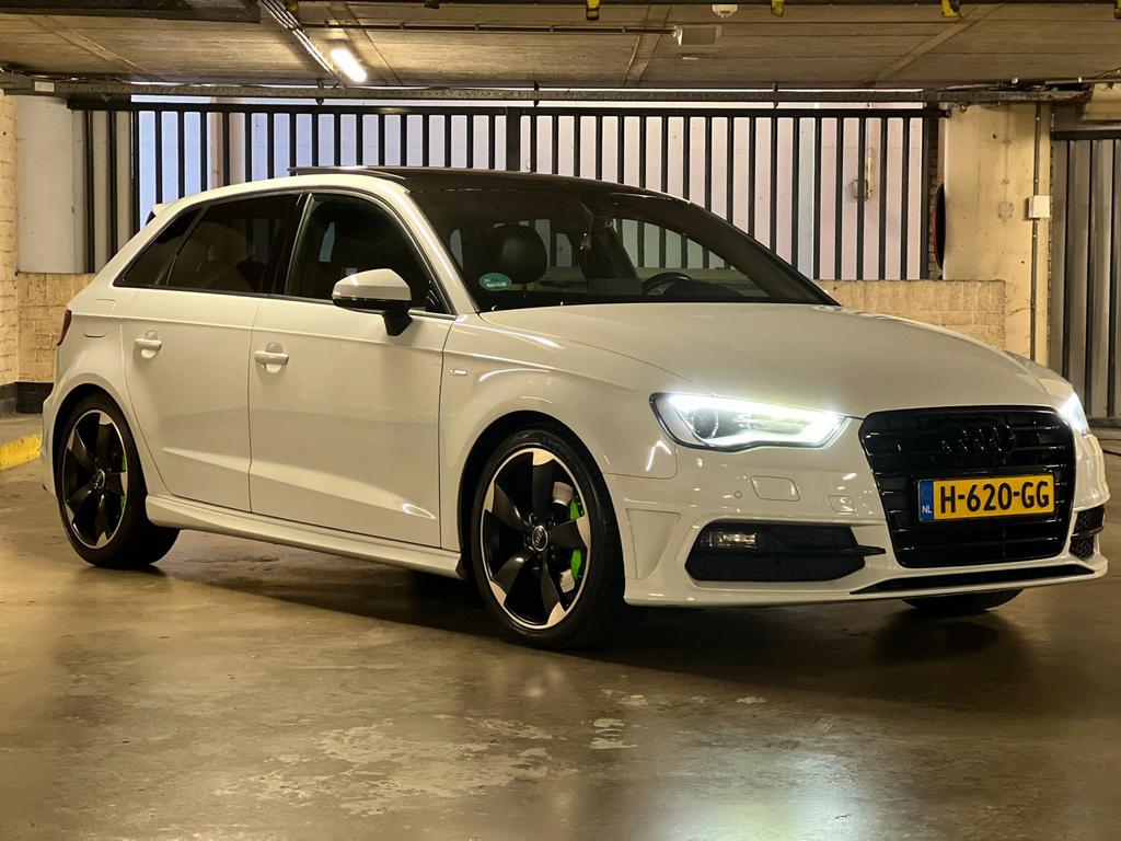 Audi A3 1.8 Tfsi 132KW Sportback AUT 2013 Wit, Auto's, Euro 5, Zwart, 4 cilinders, 179 pk