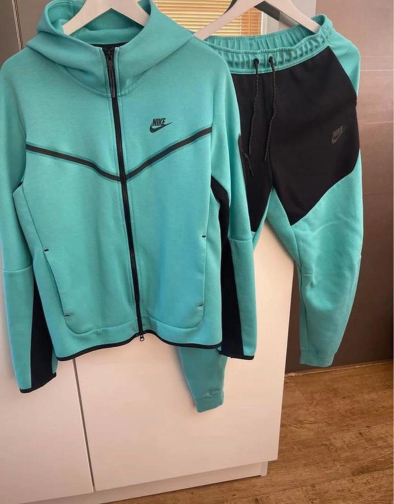 Nike tech fleece pak maat s, Overige kleuren, Ophalen of Verzenden, Zo goed als nieuw, Algemeen