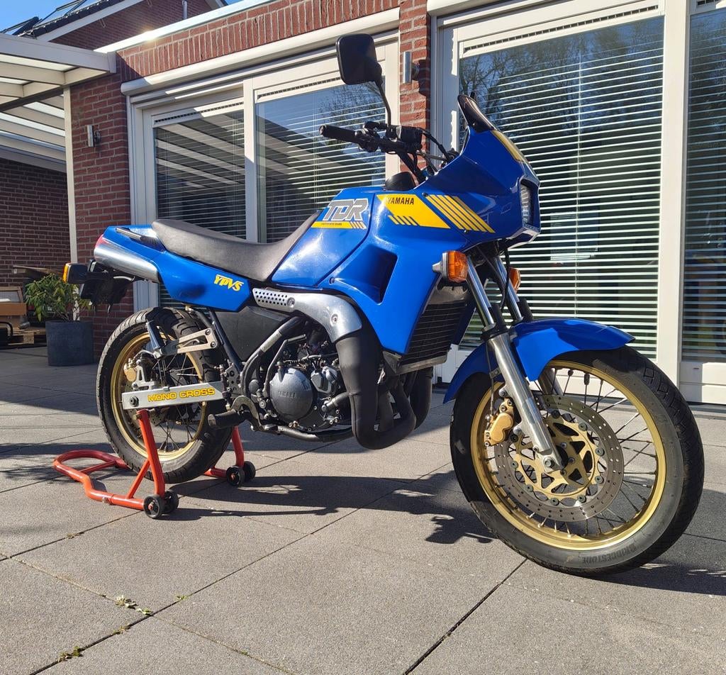 Yamaha TDR 250, 250 cc, 2 cilinders, Particulier, Minimaal motorrijbewijs A2