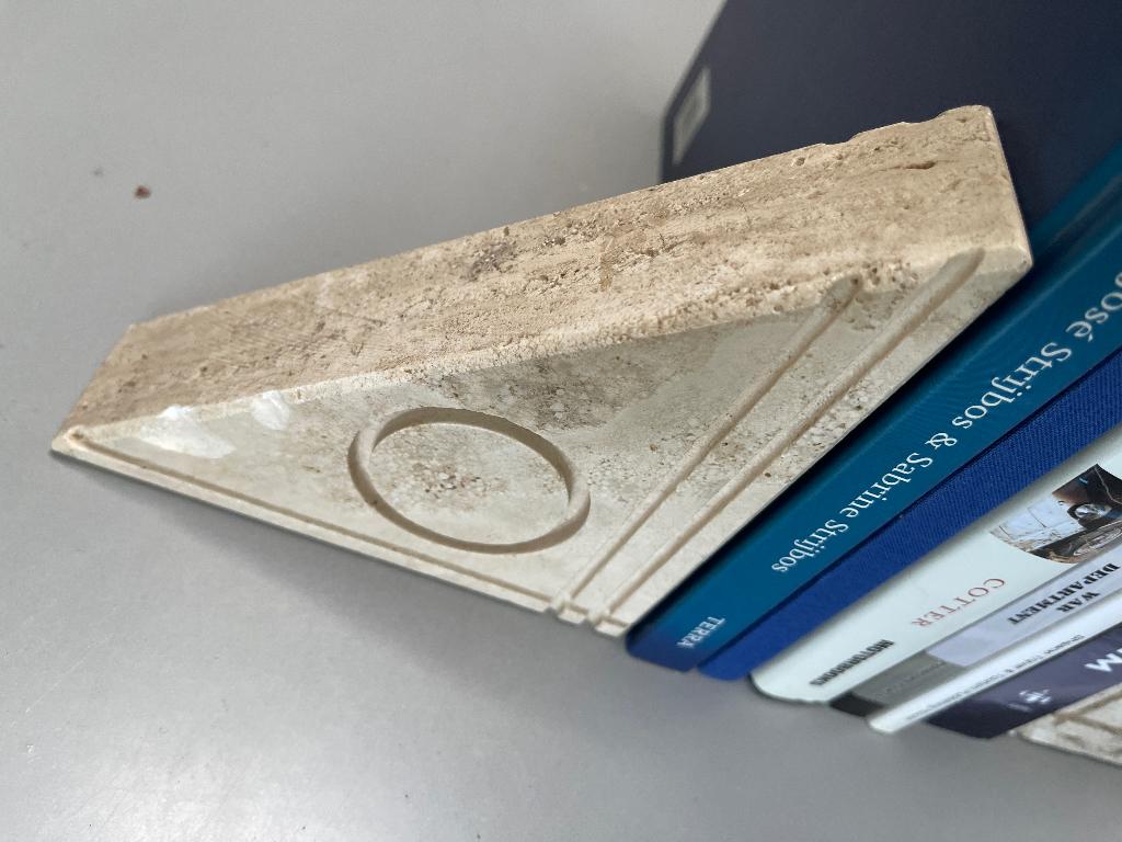 Twee marmeren boekensteunen van  Enzo Mari (jaren 60) design, Ophalen of Verzenden, Huis en Inrichting