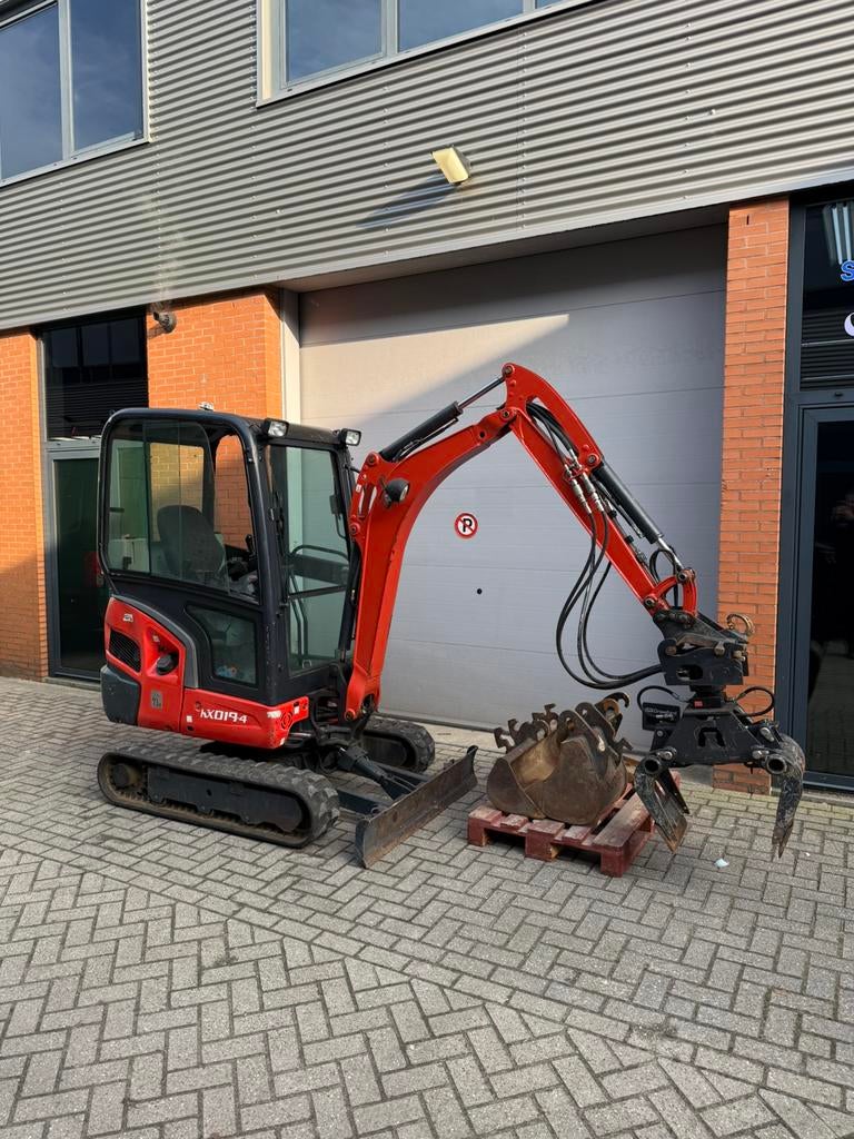 Kubota kx019-4 TE HUUR VANAF 110,- per dag met sorteerknijpe, Ophalen of Verzenden, Graafmachine