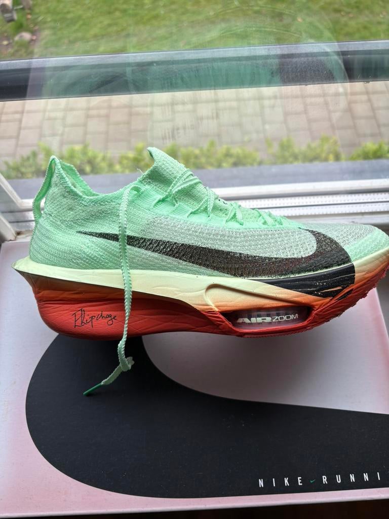 Nike Alphafly 3 maat42,5 Eliud Kipchoge edition, Ophalen of Verzenden, Zo goed als nieuw, Hardloopschoenen, Nike