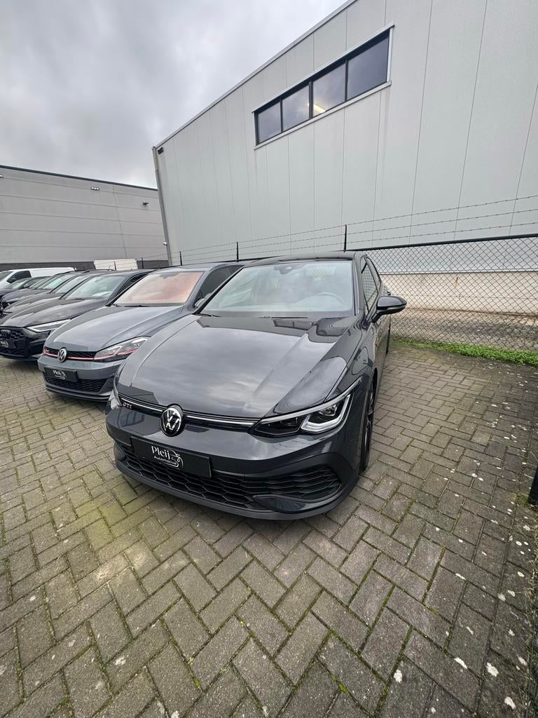 Volkswagen Golf 8 GTI CLUBSPORT, Auto's, Volkswagen, 4 cilinders, 1984 cc, 75 €/maand, 301 pk