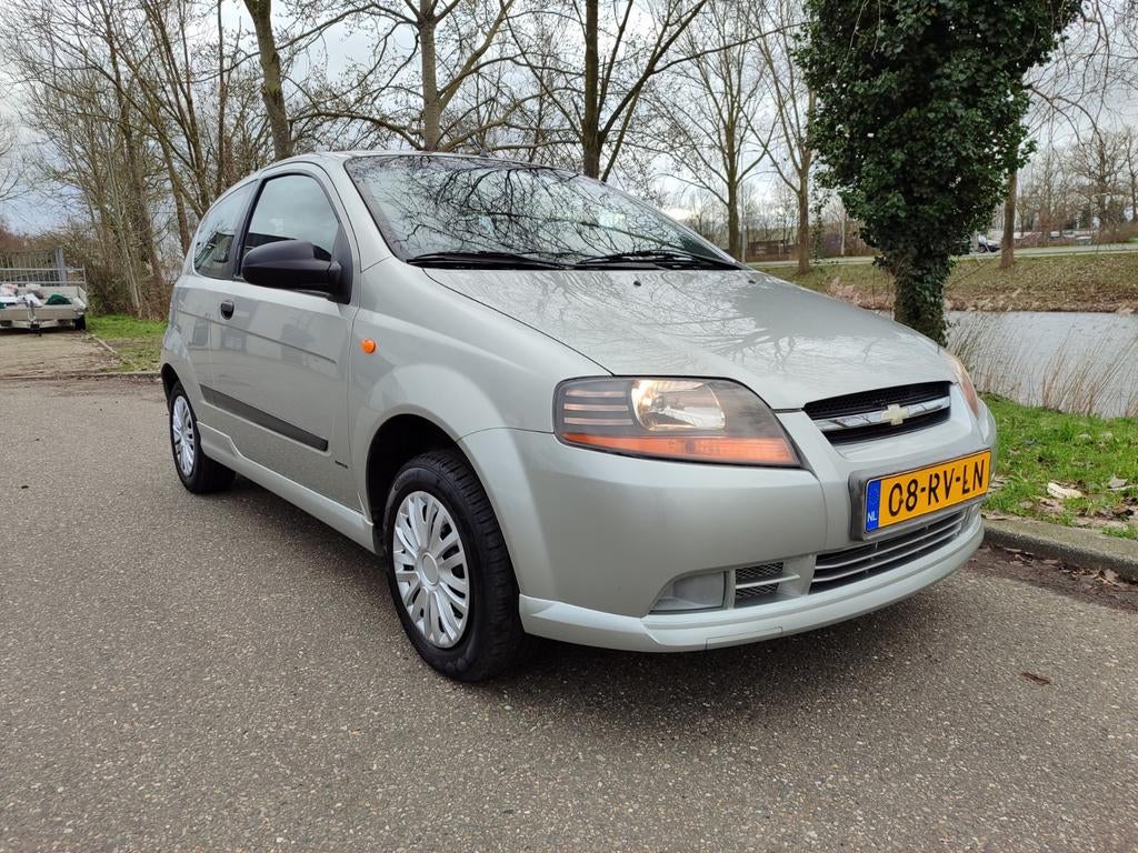 Chevrolet Kalos 1.2 3D 2005 Grijs, Auto's, Voorwielaandrijving, 1150 cc, 40 €/maand, 4 cilinders
