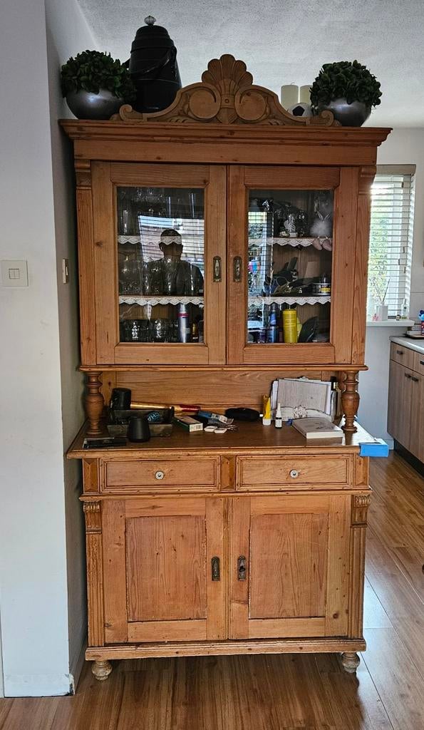 Geloogd grenen buffetkast, Ophalen, Gebruikt, 25 tot 50 cm, Met deur(en)