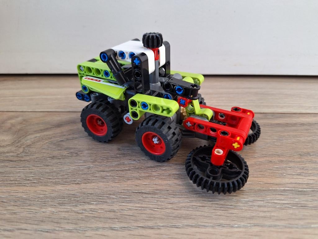 Lego Technic 42102
Mini Claas Xerion, Ophalen of Verzenden