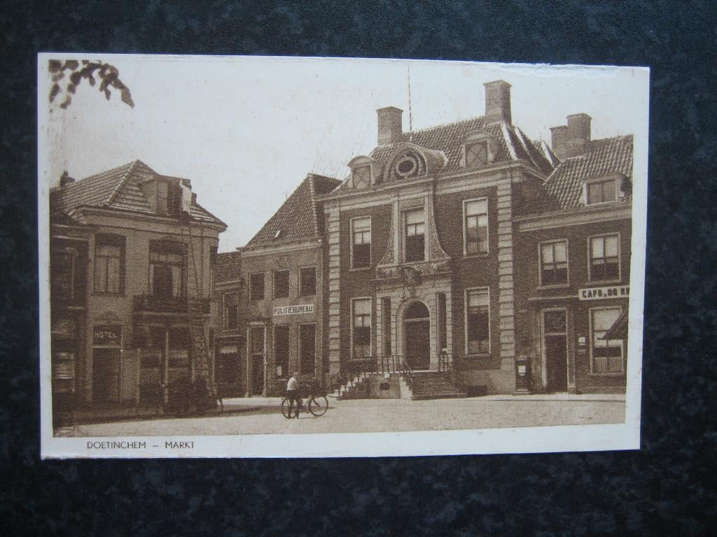 DOETINCHEM Markt B met politiebureau, Ophalen of Verzenden, Voor 1920, Gelderland