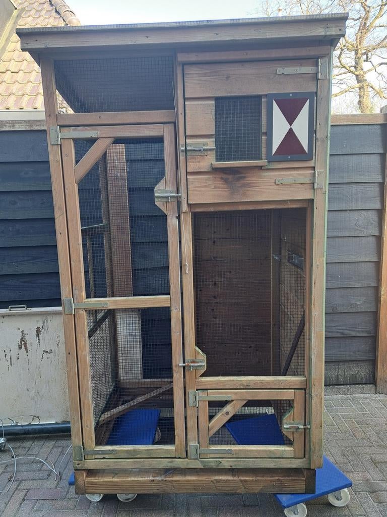 Geïmpregneerde voliere met nachthok en lade onderin., Ophalen of Verzenden, Gebruikt, Hout, Volière