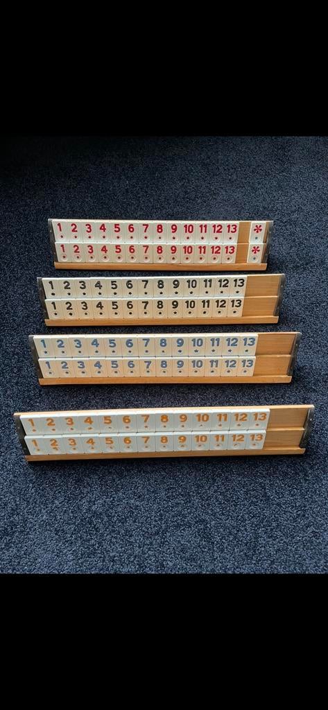 Houten Atilla Okey set (Rummikub), Hobby en Vrije tijd, Gezelschapsspellen | Overige, Ophalen of Verzenden, Zo goed als nieuw