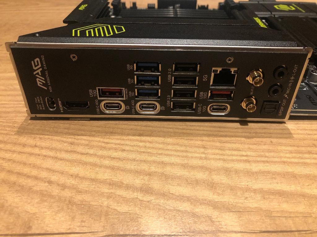 MAG X870 TOMAHAWK WIFI, Ophalen of Verzenden, Zo goed als nieuw, ATX, DDR5