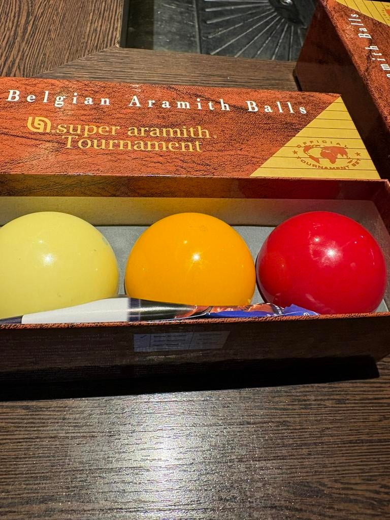 Biljartballen, Ophalen, Zo goed als nieuw, Keu of Ballen