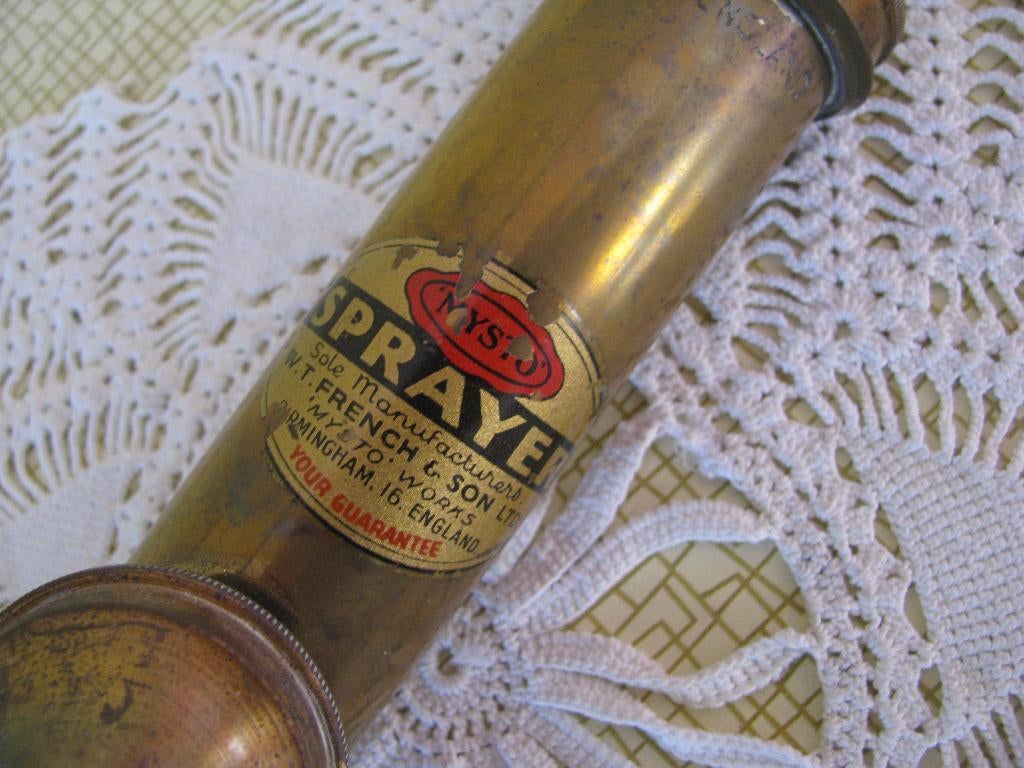 Jaren '30-'40 * spuit # sprayer * W.T. French & sons * Mysto, Ophalen of Verzenden, Koper