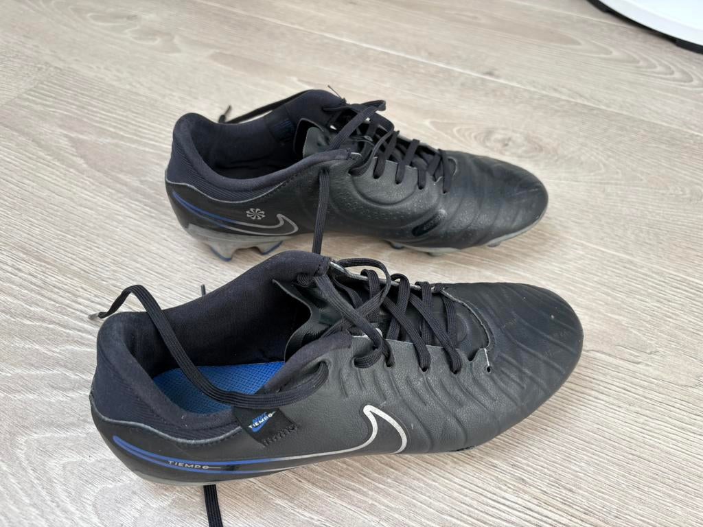 Nike voetbalschoenen maat 40 - 41, Maat XS of kleiner, Ophalen, Zo goed als nieuw, Schoenen