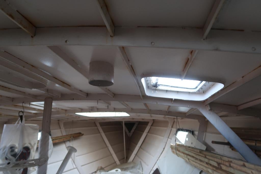 Casco zeiljacht Caroff 42 met inventaris aan toebehoren, Ophalen, Gebruikt, Motor en Techniek