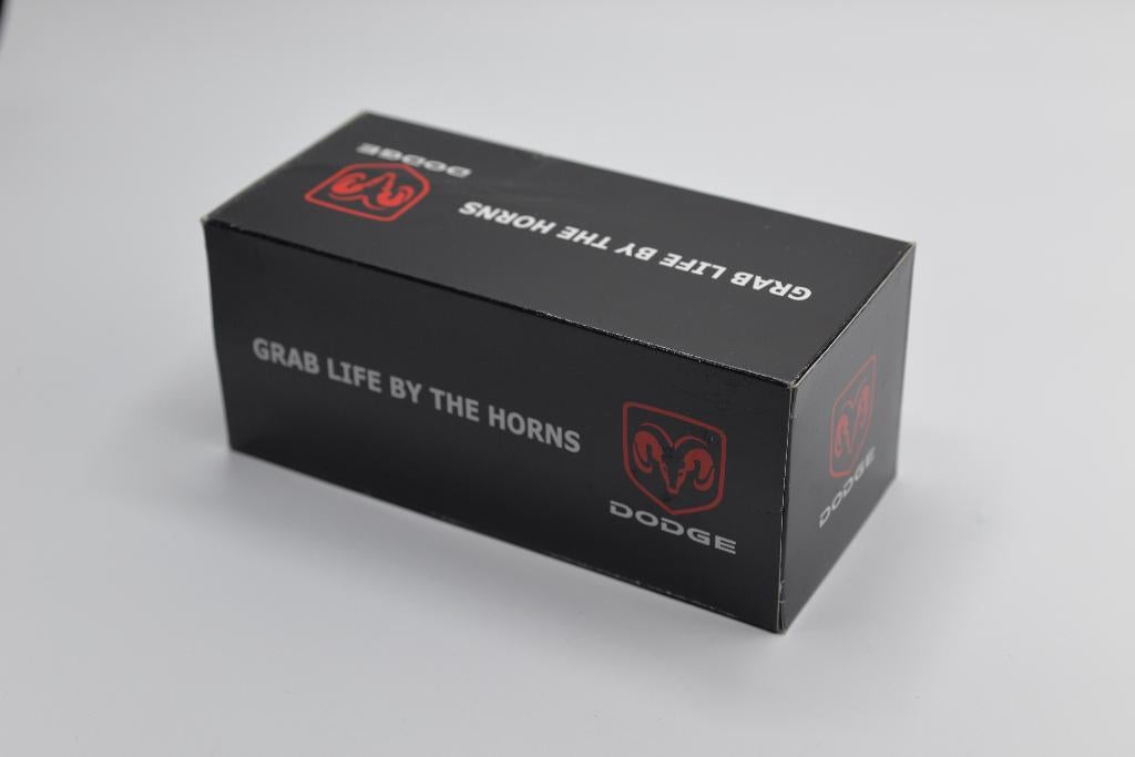 Eligor Dodge 2500 zwart Mercedes sprinter 1:43 Nieuw, Overige merken, -, Nieuw, Ophalen of Verzenden