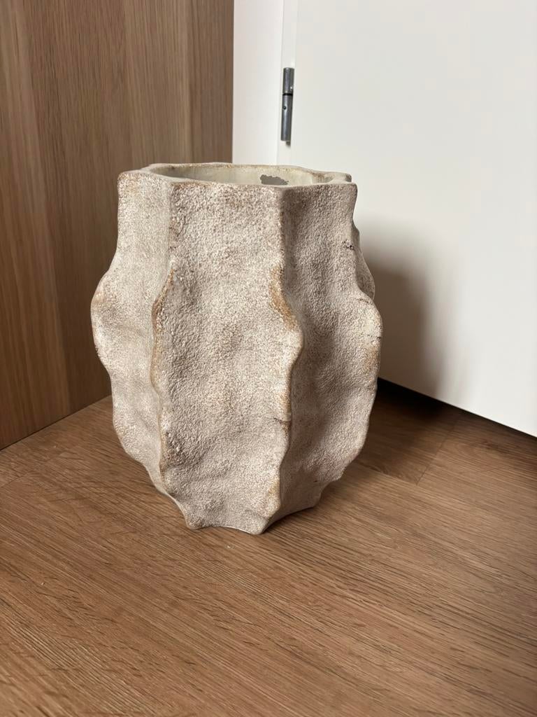 Prachtige bloempot, Ophalen, Steen, Binnen, Zo goed als nieuw