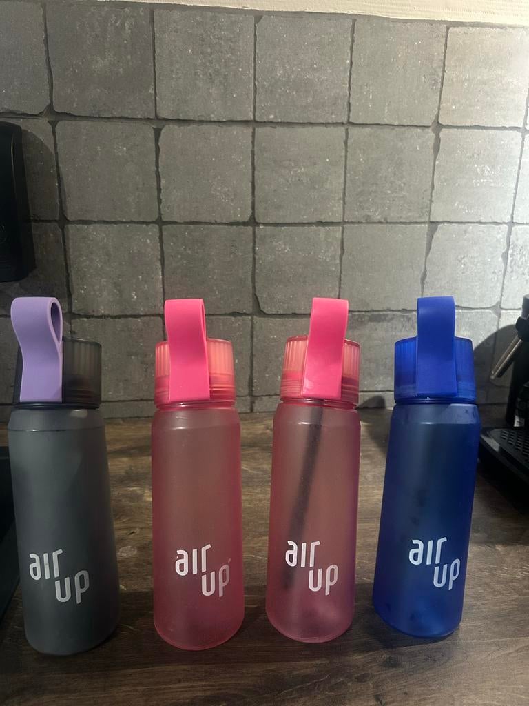 4 gebruikte air Up flessen, Sport en Fitness, Bidons, Ophalen of Verzenden, Gebruikt