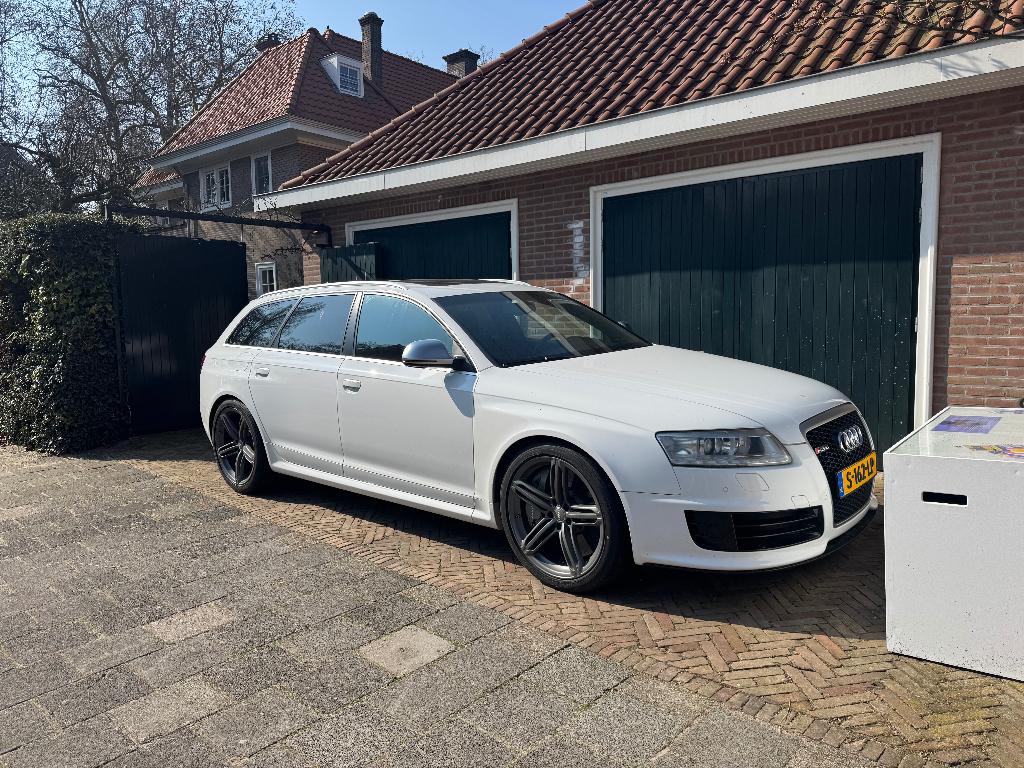 Audi RS6 5.0 FSI Avant Quattro met nieuwe motor, Auto's, Audi, Automaat, Zwart, Stationwagon, Vierwielaandrijving