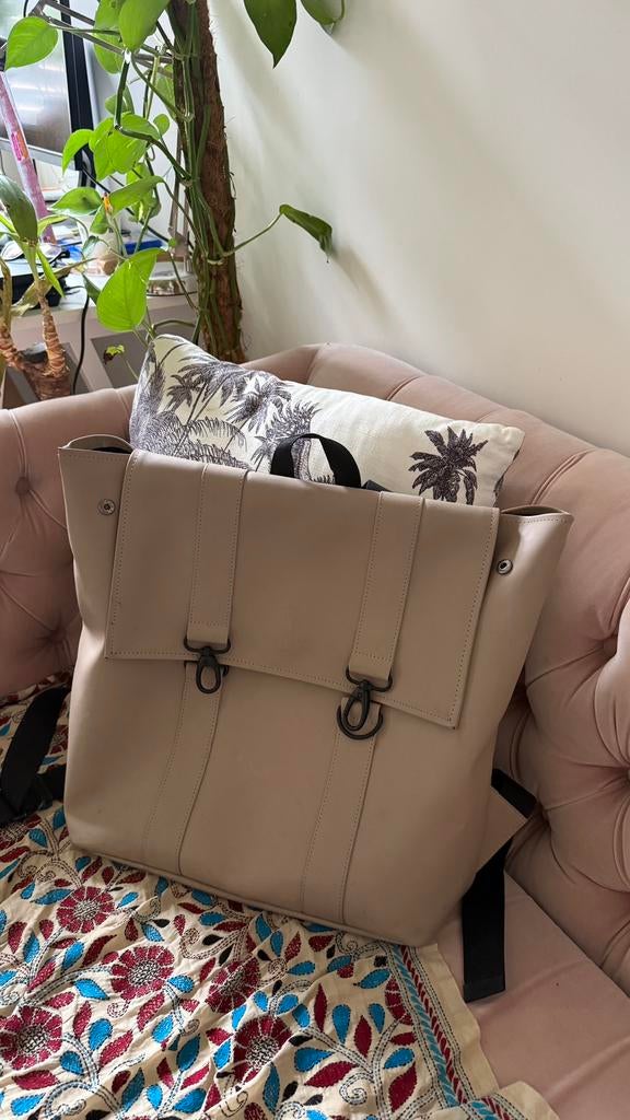 Rains backpack, Ophalen of Verzenden, Zo goed als nieuw