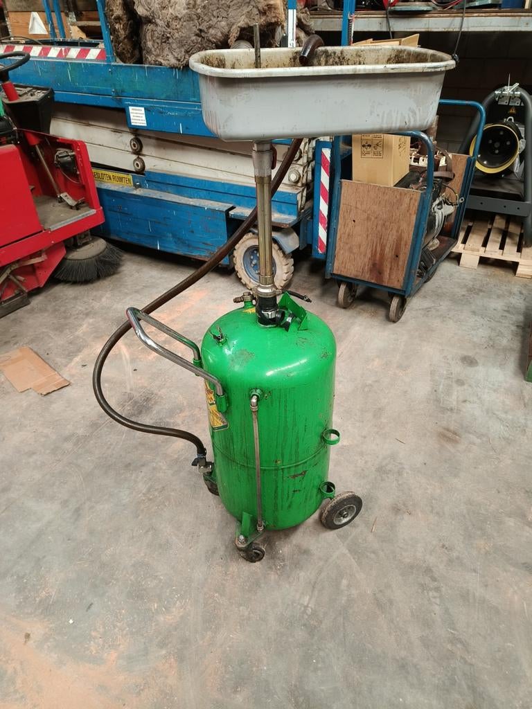 Olie opvangkar, Ophalen