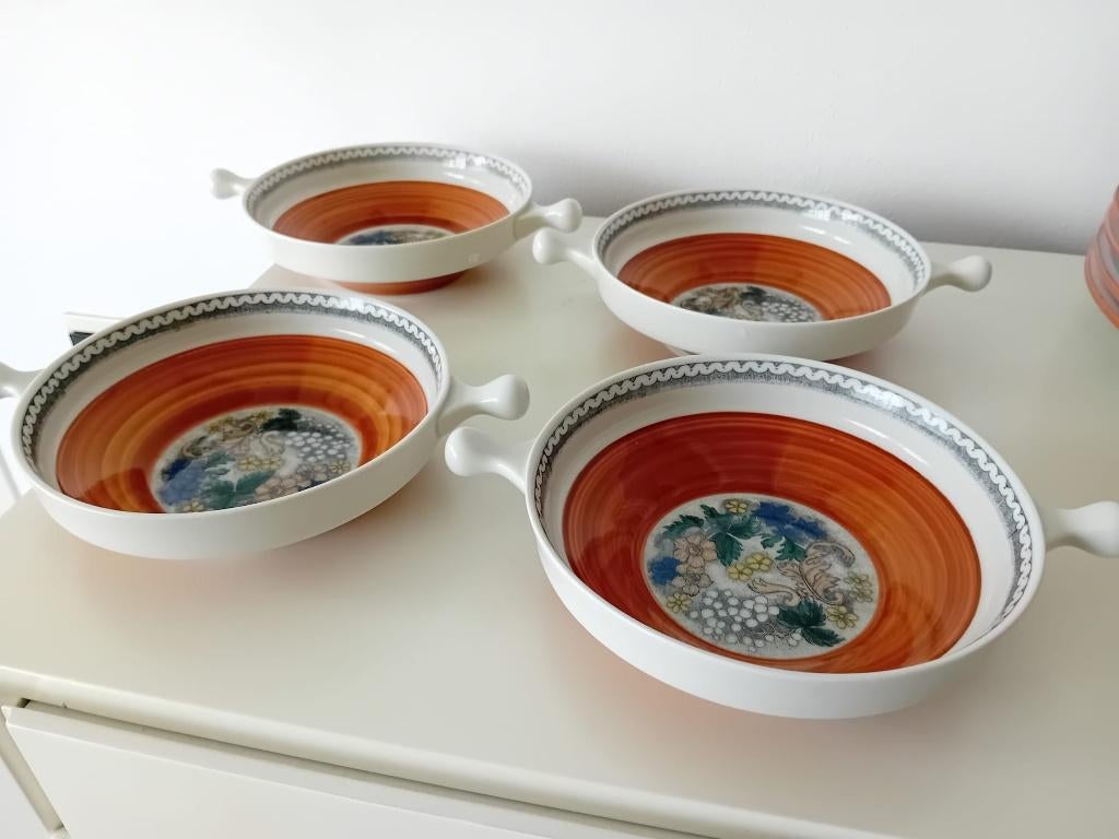 4 Goebel Burgund Oeslauer Manufaktur Bavaria soepkommen, Ophalen of Verzenden, Zo goed als nieuw, Kom(men), Overige stijlen