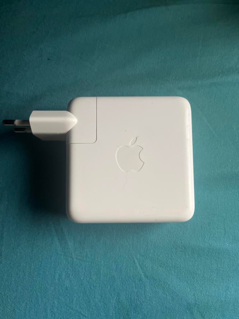 Apple 61W USB-C Power Adapter, Ophalen of Verzenden, Zo goed als nieuw