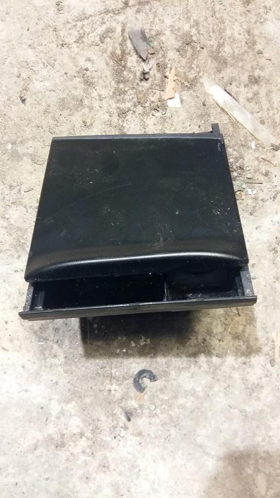 Complete asbak unit Golf 4 model, Ophalen of Verzenden