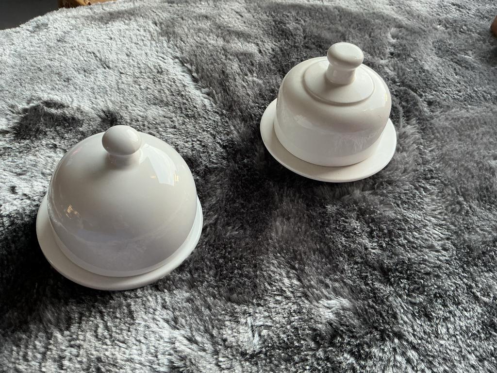 Set van 2 witte botervlootjes, Ophalen of Verzenden, Zo goed als nieuw