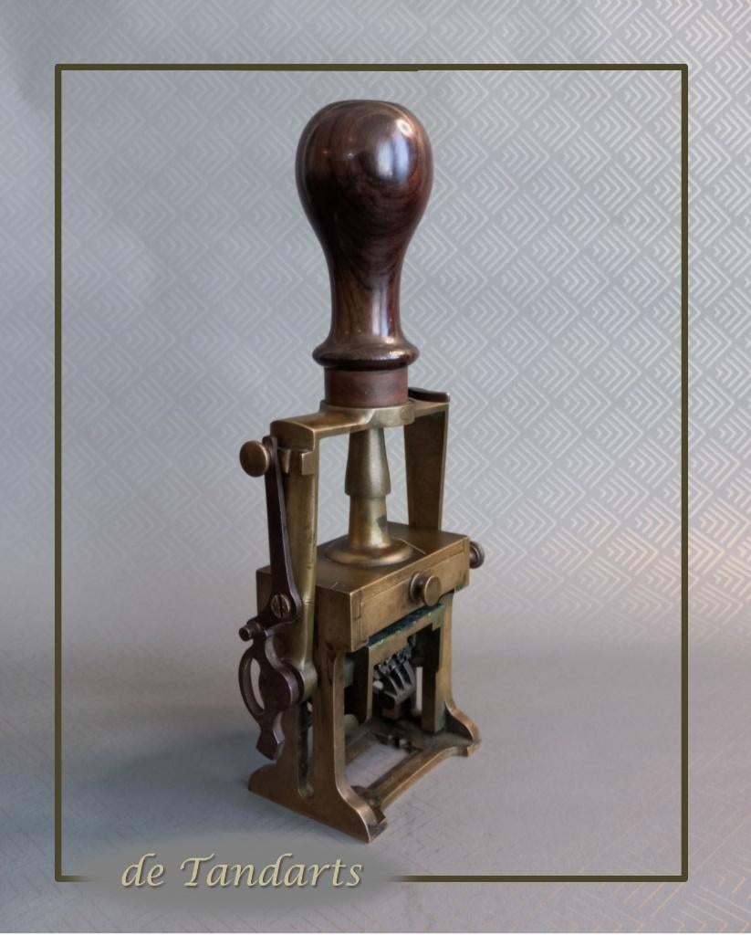 Antieke Messing Stempelautomaat – 20 cm, Antiek en Kunst, Ophalen of Verzenden