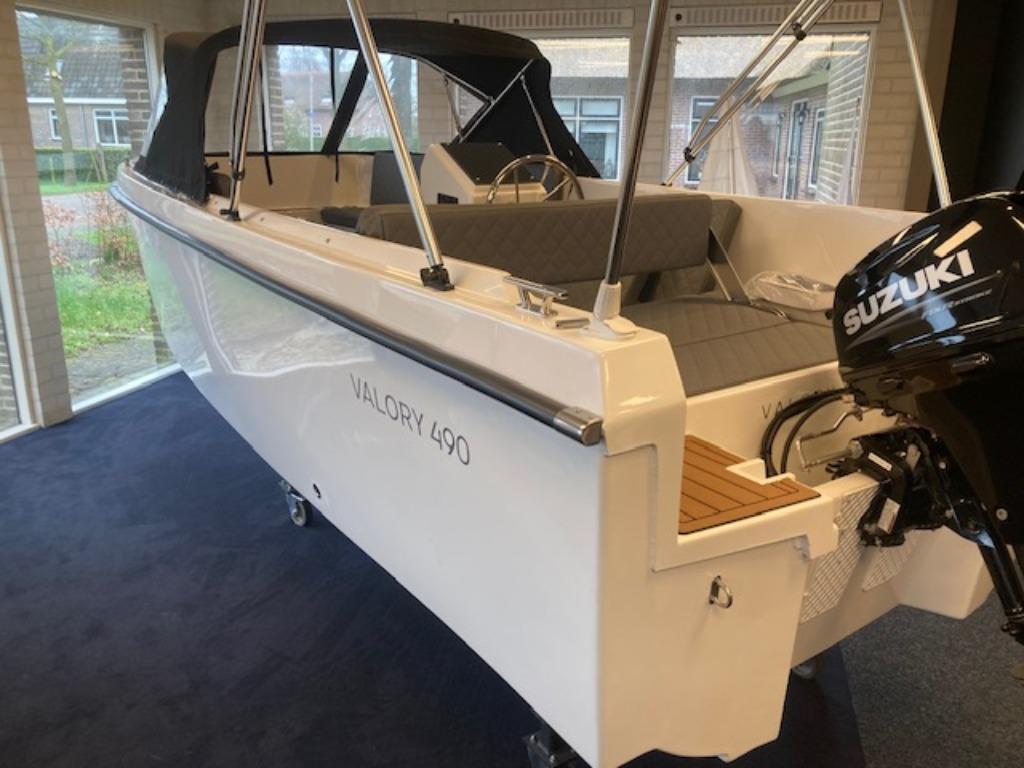 Valory 490, Tot 10 pk, Nieuw, Ophalen of Verzenden, 3 tot 6 meter