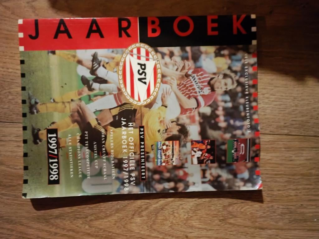 Psv jaarboek 1997 1998, Ophalen of Verzenden, Zo goed als nieuw