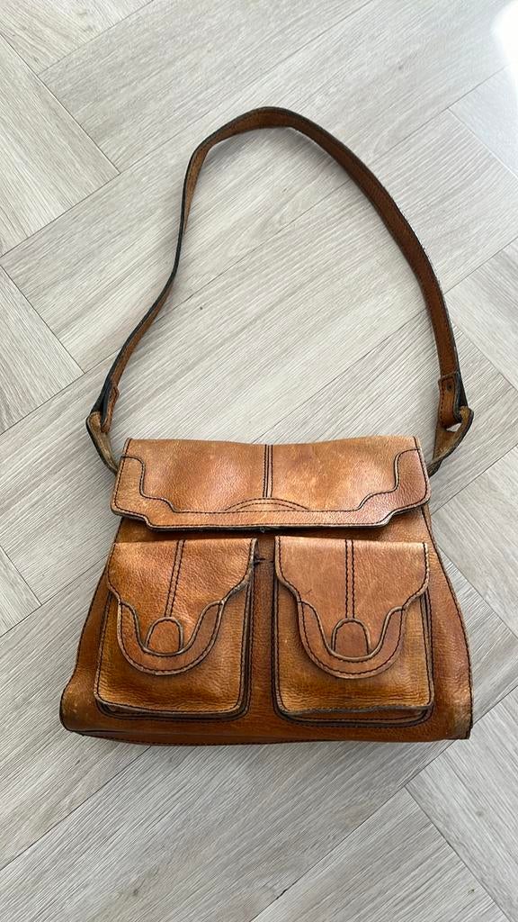 Leren schoudertas, Sieraden, Tassen en Uiterlijk, Tassen | Damestassen, Ophalen of Verzenden, Zo goed als nieuw, Bruin, Schoudertasje