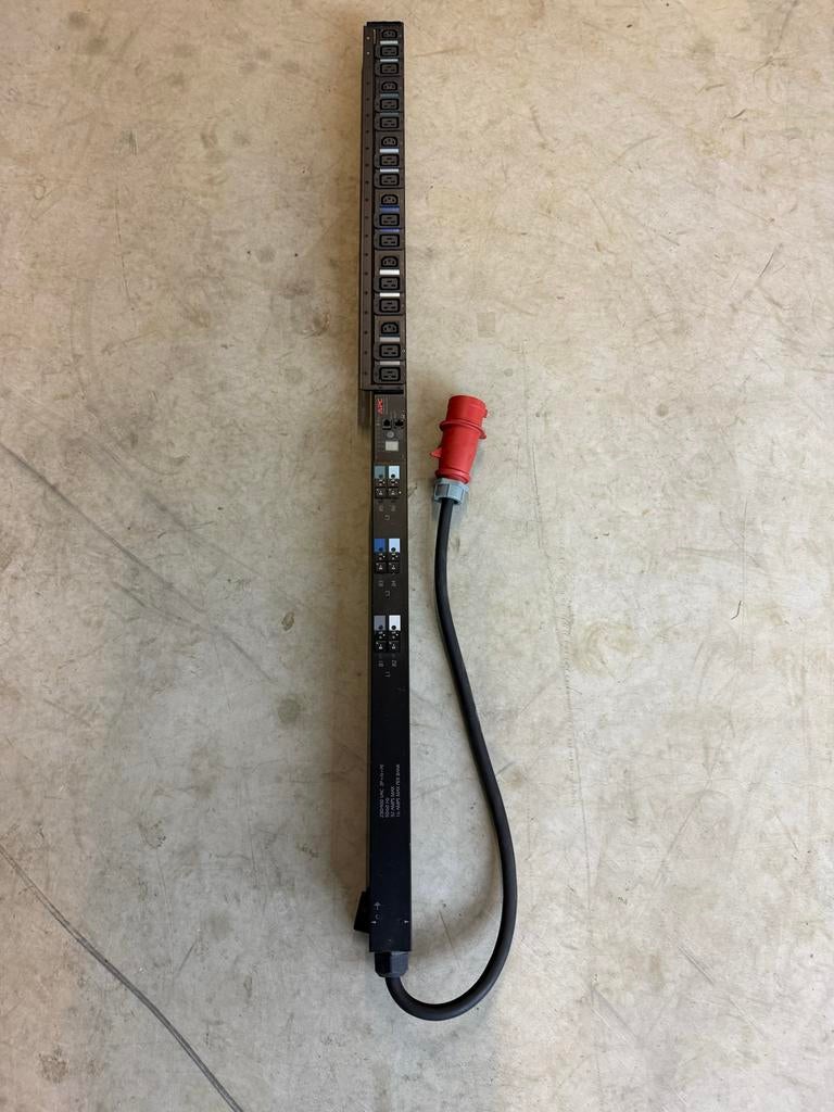 APC AP7856 4 PDU - Rack stroomverdeler, Ophalen, Gebruikt