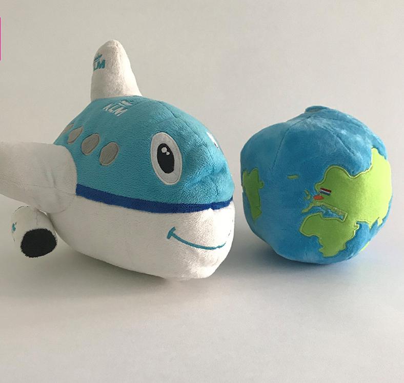 KLM blueys vliegtuig / wereldbol knuffel reversibel plush, Verzenden