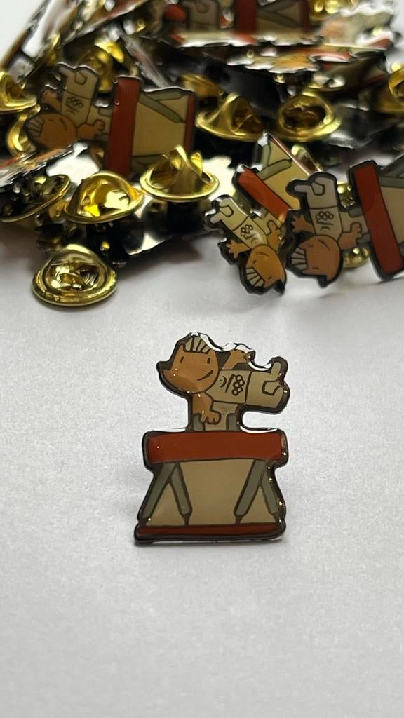 Atletiek Pin Cobi - Gym / Brug 30 beschikbaar - set prijs, Figuurtje, Gebruikt, Ophalen of Verzenden, Speldje of Pin