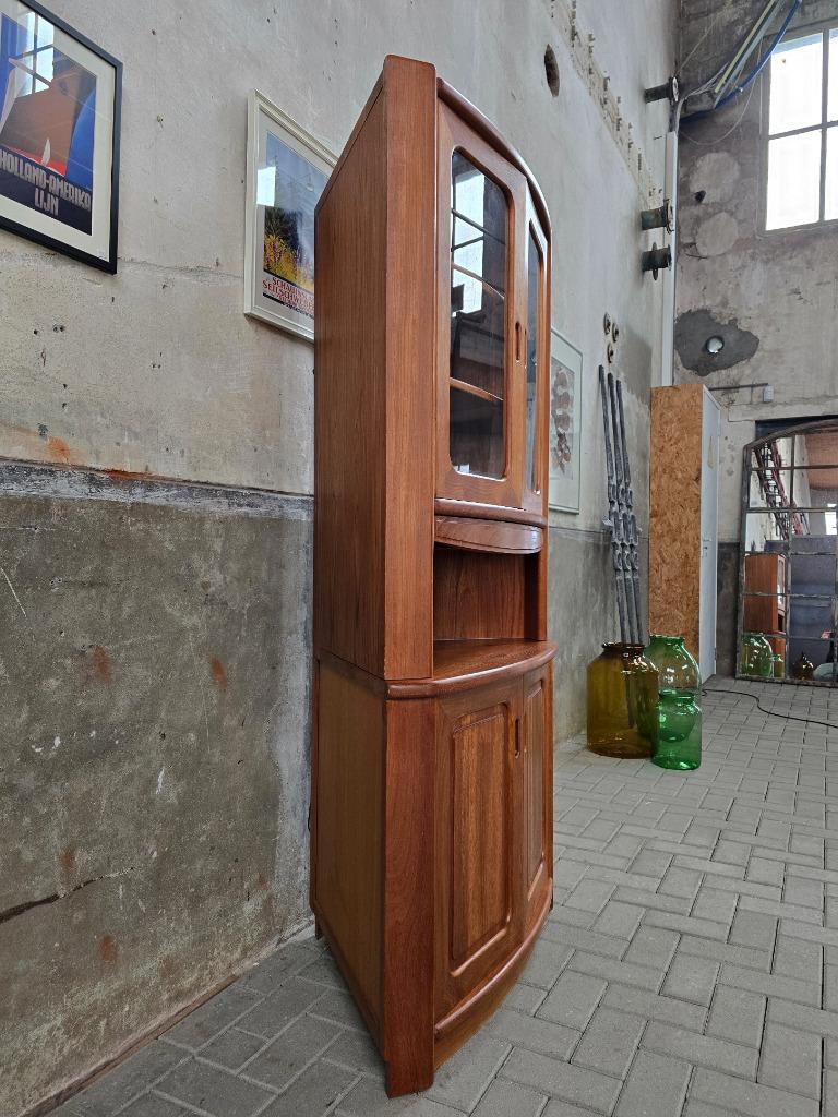 Deens Design Hoek Vitrine Kast | Hoge Teak Vitrinekast 2, Gebruikt, Met deur(en), Glas, 150 tot 200 cm