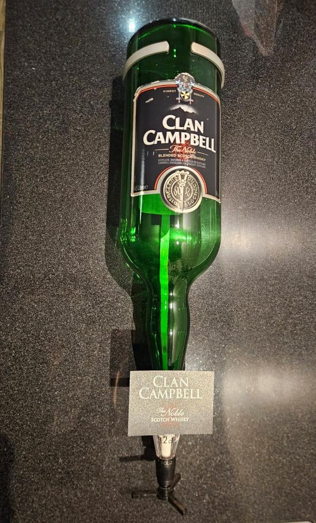 4,5 L Clan Campbell whiskey fles met dispenser en muurbeugel, Ophalen of Verzenden, Gebruikt, Gebruiksvoorwerp