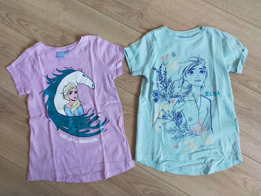 Zgan! 2X mooie Elsa shirts van Frozen! Mt 116, Meisje, Ophalen of Verzenden, Zo goed als nieuw, Shirt of Longsleeve