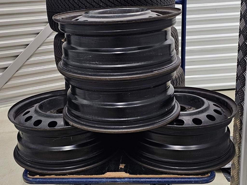 Te Koop: Stalen Velgen Zwart voor Kia Ceed, Hyundai i30, etc, Ophalen, Gebruikt