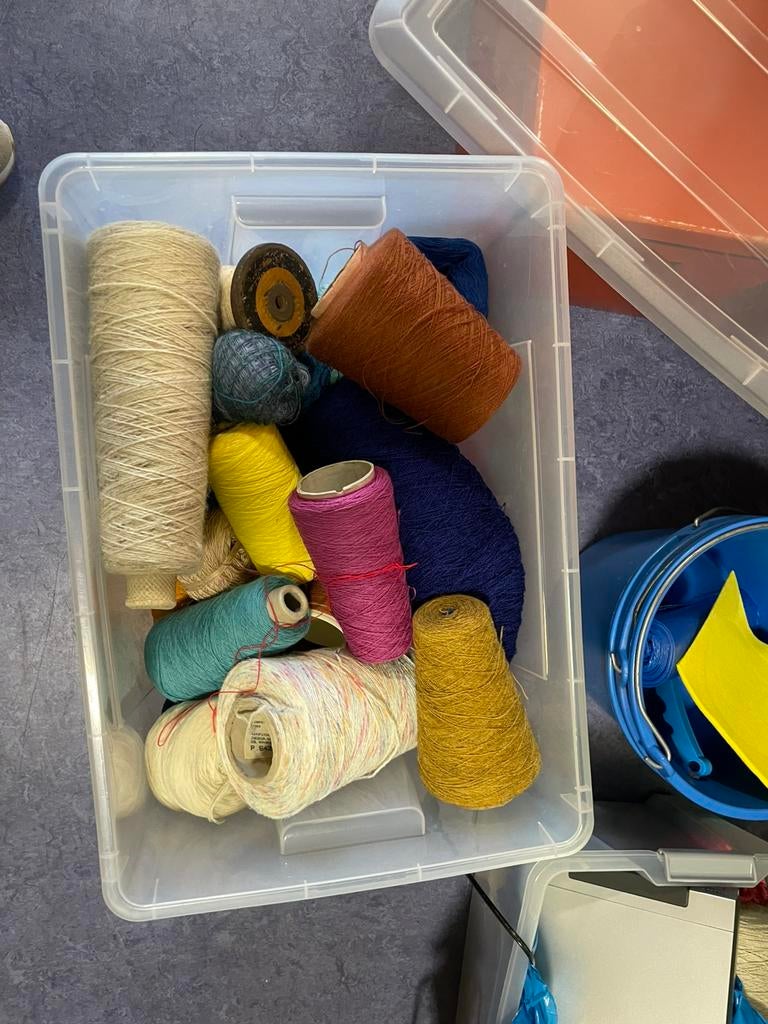 Partij wol. Ook wol voor de breimachine., Hobby en Vrije tijd, Breien en Haken, Ophalen of Verzenden, Zo goed als nieuw, Breien of Haken