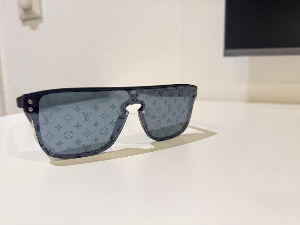 Louis Vuitton Zonnebril met Monogram Patroon, Overige merken, Zonnebril, Zwart, Ophalen of Verzenden
