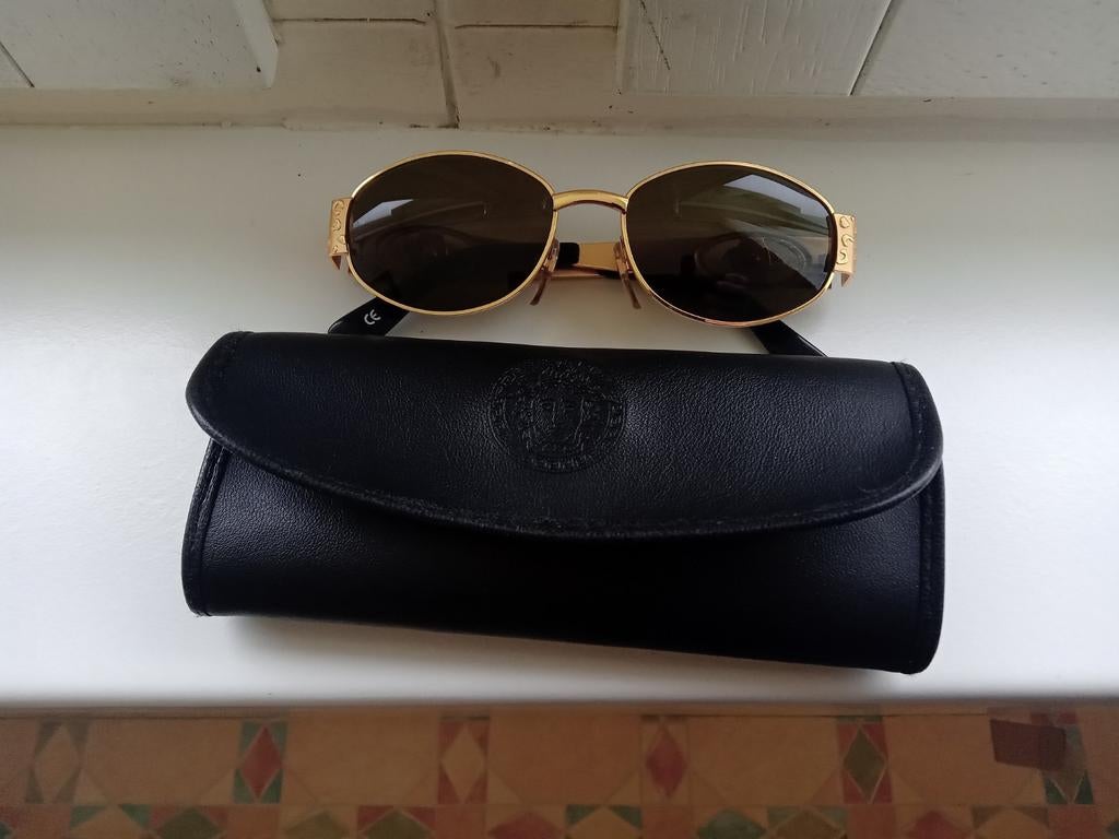 Zonnebril Gianni Versace, Ophalen of Verzenden, Zo goed als nieuw, Zwart, Overige merken