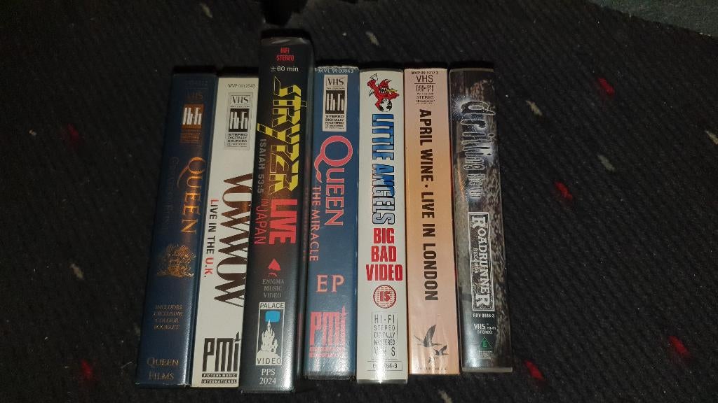 Diverse Rock en Metal Videobanden - oa. Queen April Wine VHS, Cd's en Dvd's, VHS | Documentaire, Tv en Muziek, Gebruikt, Muziek en Concerten