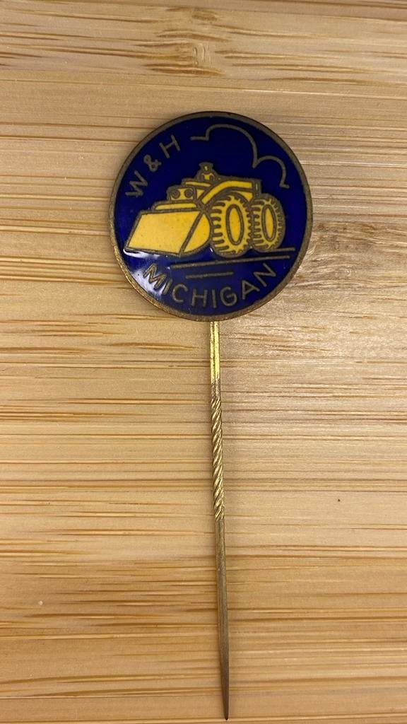 Vintage W&H Michigan Speldje - Emaille - Wynmalen & Hausmann, Ophalen of Verzenden, Gebruikt, Transport, Speldje of Pin