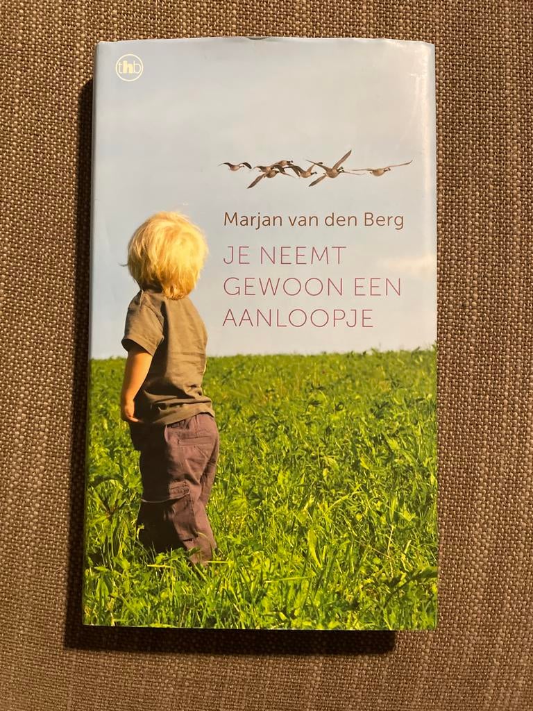 M. van den Berg - Je neemt gewoon een aanloopje, Ophalen of Verzenden, Zo goed als nieuw, M. van den Berg