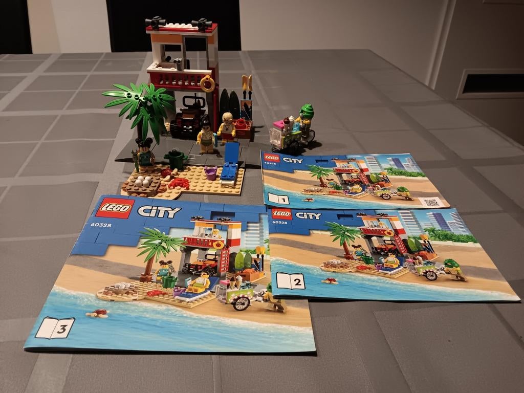 Lego City 60328 Strandwachtpost met accessoires, Ophalen of Verzenden, Zo goed als nieuw, Complete set, Lego