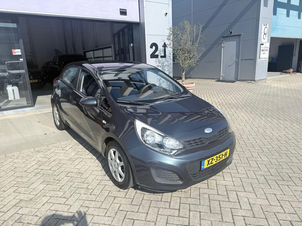 Kia Rio 1.2 CVVT Comfort Pack AIRCO! 5DEURS! INRUIL MOGELIJK, Voorwielaandrijving, Euro 5, Zwart, 4 cilinders
