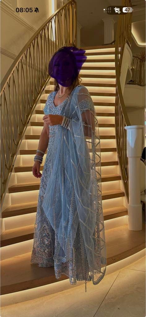 Prachtige rijk bewerkte  jurk uit Dubai maat 38, Kleding | Dames, Maat 38/40 (M), Galajurk, Blauw, Ophalen of Verzenden