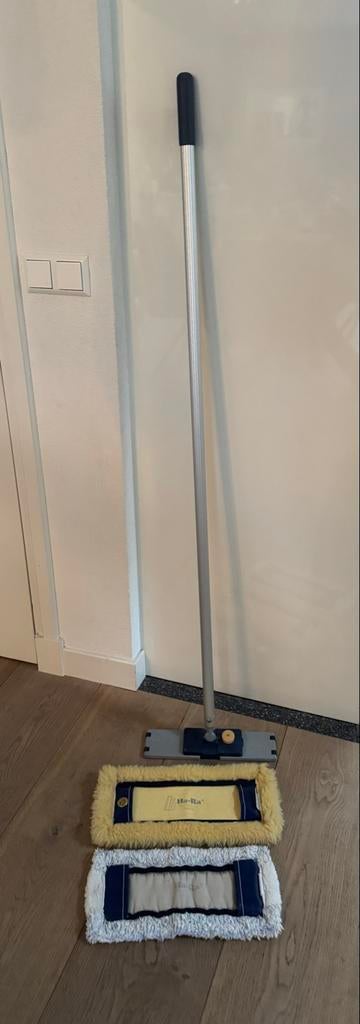 Dweilset Hara, Ophalen, Mop of Dweil