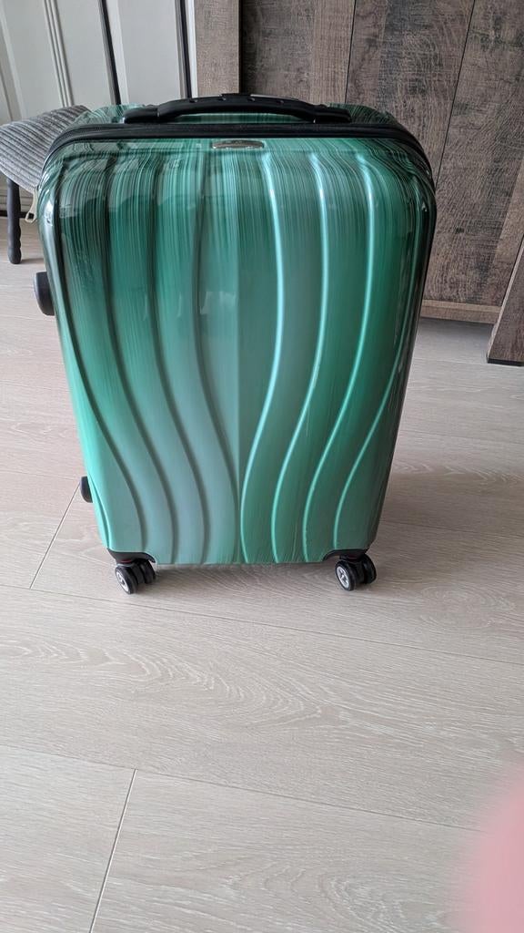 Groene reiskoffer 40x60 cm, Ophalen of Verzenden, Groen, 30 cm of meer, Wieltjes